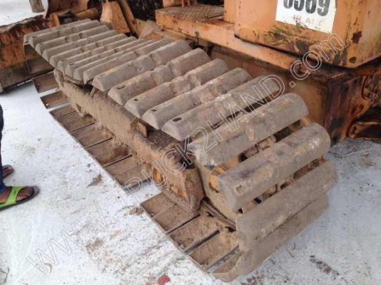 รถแทร็กเตอร์ ยี่ห้อ KOMATSU รุ่น D2-5 รถแทร็กเตอร์ ยี่ห้อ KOMATSU รุ่น D2-5