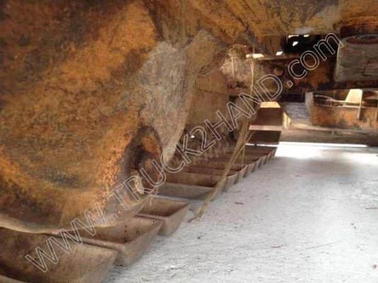 รถแทร็กเตอร์ ยี่ห้อ KOMATSU รุ่น D2-5 รถแทร็กเตอร์ ยี่ห้อ KOMATSU รุ่น D2-5