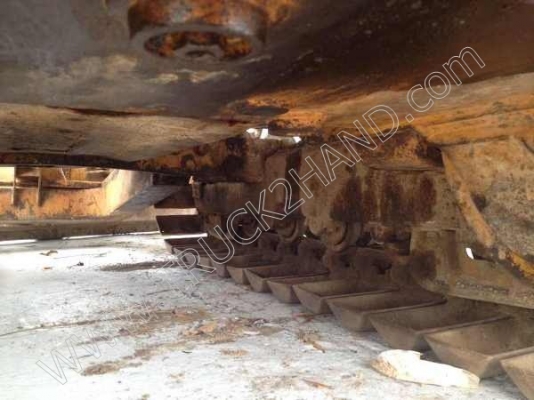 รถแทร็กเตอร์ ยี่ห้อ KOMATSU รุ่น D2-5 รถแทร็กเตอร์ ยี่ห้อ KOMATSU รุ่น D2-5