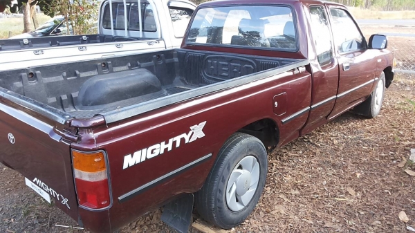 **118,000 บ.ต่อรอง**ขายกระบะแค็ปราคาเบาๆTOYOTA ไมตี้เอ็ก ปี38/95 (ขยายแค็ปมา) เครื่องเดิม แน่นแรงดี ช่วงล่างดีคัสซีดี กระบะดีมีพื้นปูกระบะ หัวเก๋งสวยภายในดีคอนโซลครบ แอร์ พ.ธรรมดา ยางดี4เส้น พร้อมใช้ พร้อมลุยงาน ทะเบียนเต็ม เอกสารครบ ราคาต่อรองได้เด้อ พี่