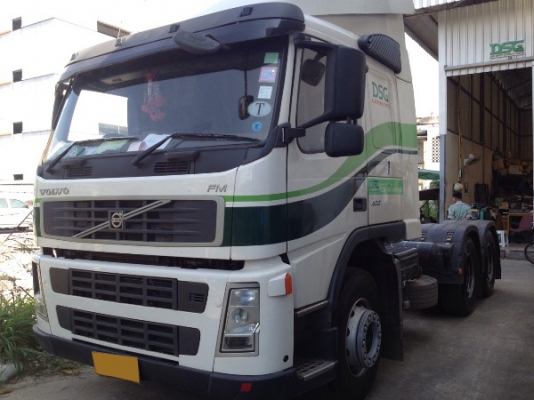 รถบรรทุก 10 ล้อหัวลาก ยี่ห้อ VOLVO