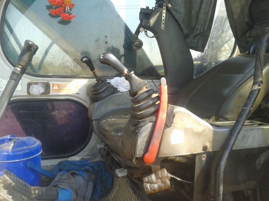 ขายแบคโคPC200-5 เครื่องดี เอวแน่น ขายแบคโคPC200-5 เครื่องดี เอวแน่น