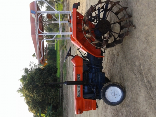 ขายรถไถคูโบต้า2201สภาพสวยพร้อมใช้งาน ผาน4ล้อยาง ล้อเหล็ก