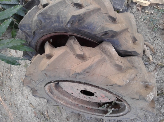 ขายรถไถคูโบต้า2201สภาพสวยพร้อมใช้งาน ผาน4ล้อยาง ล้อเหล็ก