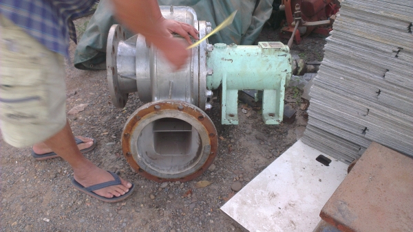 Sell> ขายปั้มหอยโข่งสเตนเลส มือสอง ใบพัดหนา เข้า 10" นิ้ว ออก 10" นิ้ว ใช้มอเตอร์ 40 HP(แรง) ครับ Sell> ขายปั้มหอยโข่งสเตนเลส มือสอง ใบพัดหนา เข้า 10" นิ้ว ออก 10" นิ้ว ใช้มอเตอร์ 40 HP(แรง) ครับ