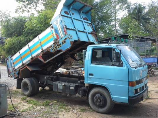 ขายด่วน รถหกล้อดัมพ์ ISUZU NPR130 ,3.50 เมตร สภาพพร้อมใช้