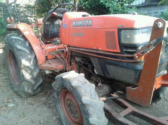ขายรถไถ KUBOTA  L3408 พร้อมดันหน้า  165,000