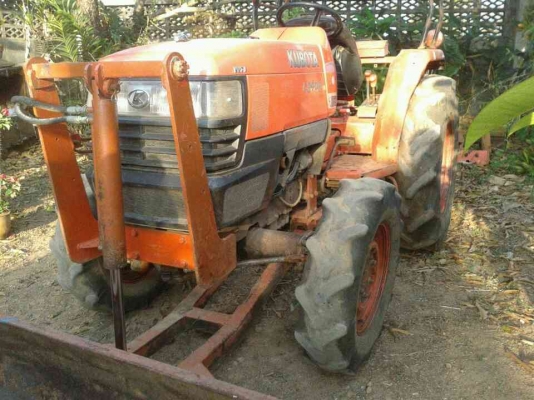 ขายรถไถ KUBOTA  L3408 พร้อมดันหน้า  165,000