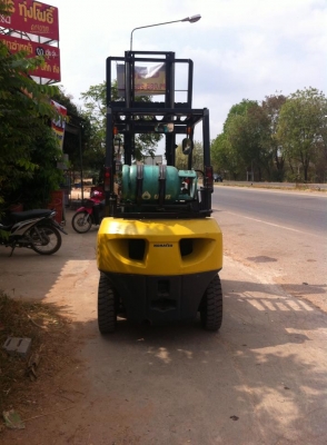 ขายโฟล์คลิฟท์ komatsu รุ่น16 ติดแก๊ส เสา3ม. 2.5ตัน ขายโฟล์คลิฟท์ komatsu รุ่น16 ติดแก๊ส เสา3ม. 2.5ตัน