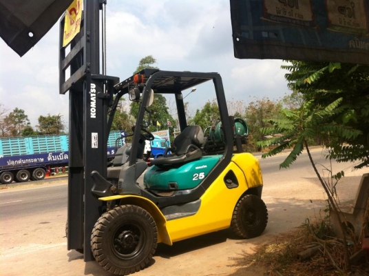 ขายโฟล์คลิฟท์ komatsu รุ่น16 ติดแก๊ส เสา3ม. 2.5ตัน ขายโฟล์คลิฟท์ komatsu รุ่น16 ติดแก๊ส เสา3ม. 2.5ตัน