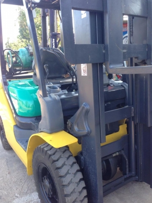ขายโฟล์คลิฟท์ komatsu รุ่น16 ติดแก๊ส เสา3ม. 2.5ตัน ขายโฟล์คลิฟท์ komatsu รุ่น16 ติดแก๊ส เสา3ม. 2.5ตัน