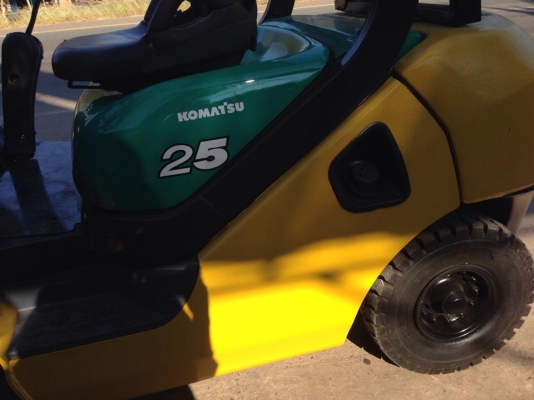 ขายโฟล์คลิฟท์ komatsu รุ่น16 ติดแก๊ส เสา3ม. 2.5ตัน ขายโฟล์คลิฟท์ komatsu รุ่น16 ติดแก๊ส เสา3ม. 2.5ตัน