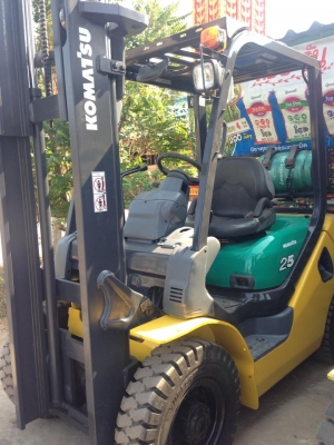 ขายโฟล์คลิฟท์ komatsu รุ่น16 ติดแก๊ส เสา3ม. 2.5ตัน ขายโฟล์คลิฟท์ komatsu รุ่น16 ติดแก๊ส เสา3ม. 2.5ตัน