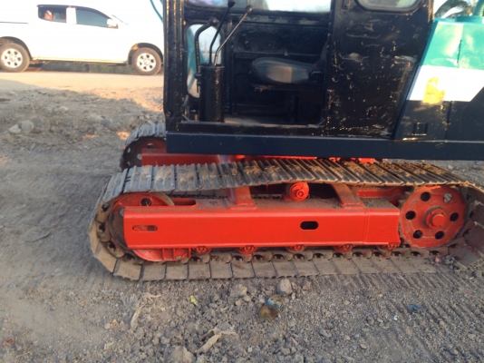 ขายKOMATSU PC60-2 สภาพสวยพร้อมใช้งาน เครื่องดี ช่วงล่างดี ใบแทร็กเต็ม ราคาต่อรองได้