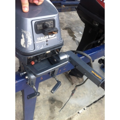 ขายเครื่องยนต์เรือ Yamaha 8 มือสองพร้อมใบจักร SOLAS ของใหม่