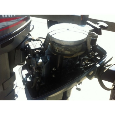 ขายเครื่องยนต์เรือ Yamaha 8 มือสองพร้อมใบจักร SOLAS ของใหม่