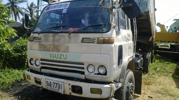 10ล้อ2เพลาดั้ม หัวเจ รถดี สีไม่สวยเครื่อง6BG1 175แรงเครื่องสวย แห้ง เบรคทิฟฟี่ พ.เพาเวอร์ ช่วงล่างสวย เล่มพร้อมภาษีไม่ขาด