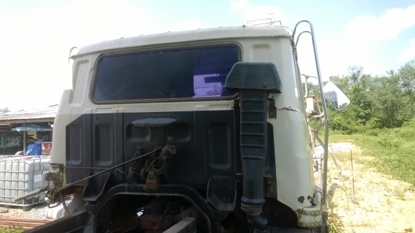 10ล้อ2เพลาดั้ม หัวเจ รถดี สีไม่สวยเครื่อง6BG1 175แรงเครื่องสวย แห้ง เบรคทิฟฟี่ พ.เพาเวอร์ ช่วงล่างสวย เล่มพร้อมภาษีไม่ขาด