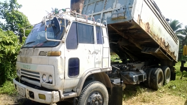 10ล้อ2เพลาดั้ม หัวเจ รถดี สีไม่สวยเครื่อง6BG1 175แรงเครื่องสวย แห้ง เบรคทิฟฟี่ พ.เพาเวอร์ ช่วงล่างสวย เล่มพร้อมภาษีไม่ขาด