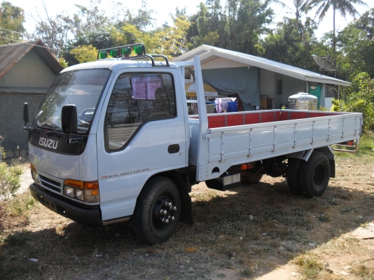 รถบรรทุก 6 ล้อกลาง รถบรรทุก 6 ล้อกลาง