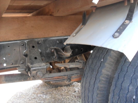 รถบรรทุก 6 ล้อกลาง รถบรรทุก 6 ล้อกลาง