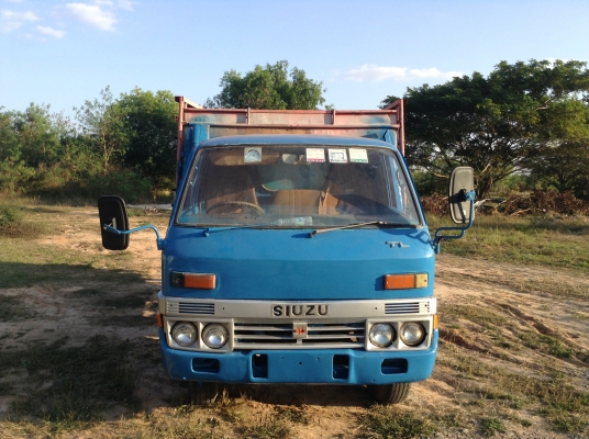 ขาย 6 ล้อ ISUZU 85 แรงม้าสภาพพร้อมใช้ เครื่องดี คัสซีสวย ยางเต็ม ทะเบียน ม.79 ชุดโอนครบทุกอย่างพร้อมโอนทั่วไทย