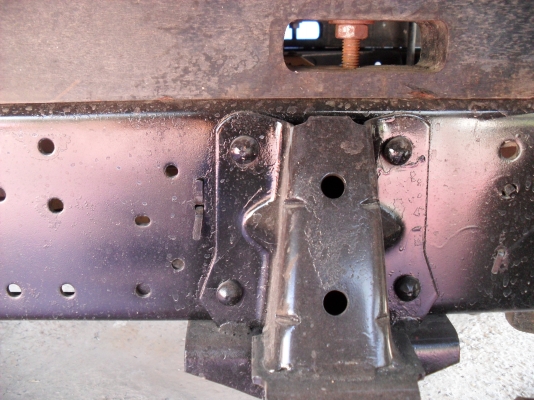 รถบรรทุก 4 ล้อกลาง