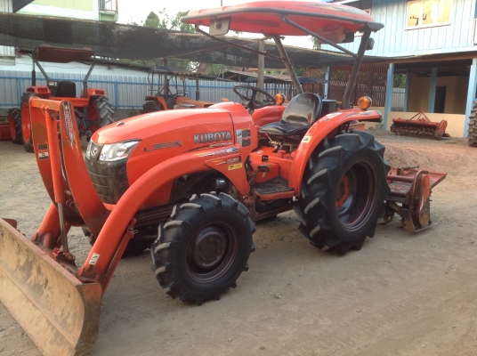 ปัญญาแทรคเตอร์มาแล้ว...จัดมาคูโบต้า L3608  โรตาลี่ตราช้างRX163 ตามสภาพครับ