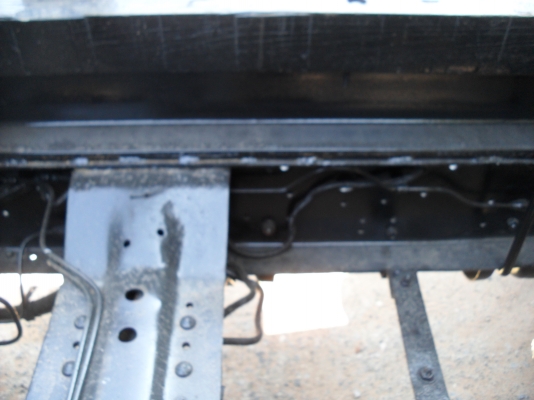 รถบรรทุกดัมพ์ 6 ล้อกลาง