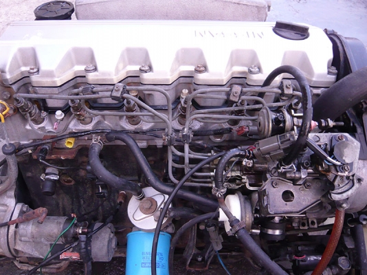 ขายเครื่องยนต์ดีเซล Nissan RD28 Auto สวยๆ