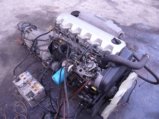 ขายเครื่องยนต์ดีเซล Nissan RD28 Auto สวยๆ