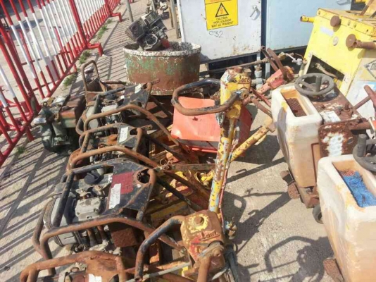 ขายเหมาเครื่องมือหลายรายการครับ