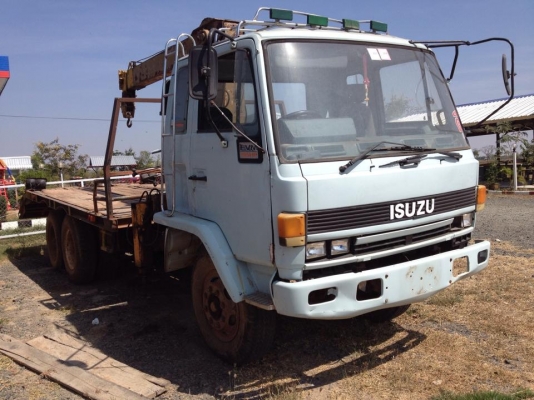 ขาย เทเลอร์ขึ้นขึ้นรถแม็คโค 560000 รถเกี่ยว590000 ราคาพร้อมทำสี ตกแต่งให้ใหม่ (คัซซีหน้ายาว)