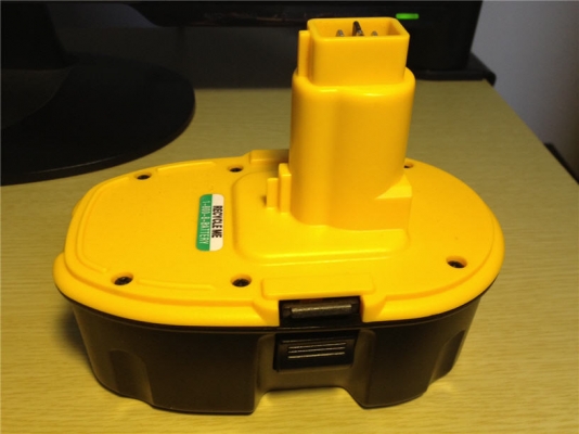 Battery Dewalt NiMH 18V 2000mAh หนัก 0.84kg สำหรับสว่านไร้สาย