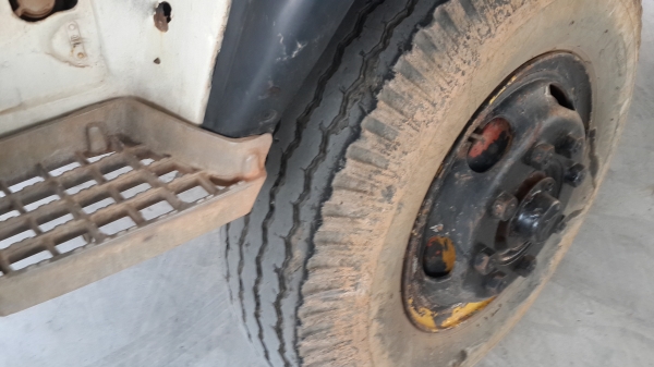 ขายด่วนไอ้หลงสิบปีดสองเพลาดั้ม FN527MA195แรง  พร้อมใช้จัดแนนท์ได้โทร 0801515451