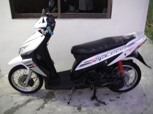 ขายHonda Click Play สีขาว-เทา ปี51