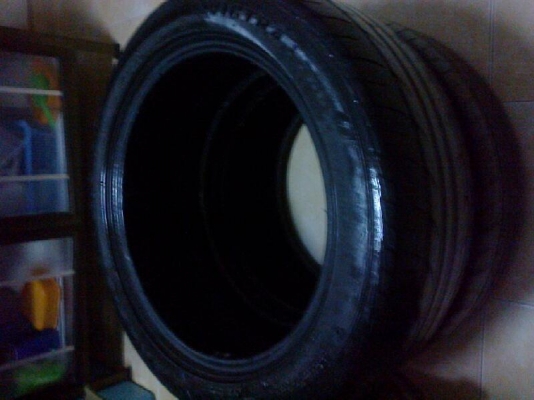 เศษยาง\% 195 50 R15ปี3810 1คู่ดอกยังพอใช้ไม่ปะไม่บวม เศษยาง\% 195 50 R15ปี3810 1คู่ดอกยังพอใช้ไม่ปะไม่บวม