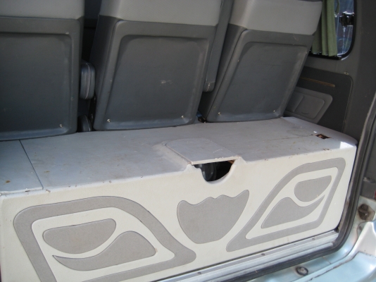 ขายรถตู้ปี 2003 vip เต็ม เบาะ 9 2jz แก๊สหัวฉีด แม็ค17 ยางดี ช่างล่างดี