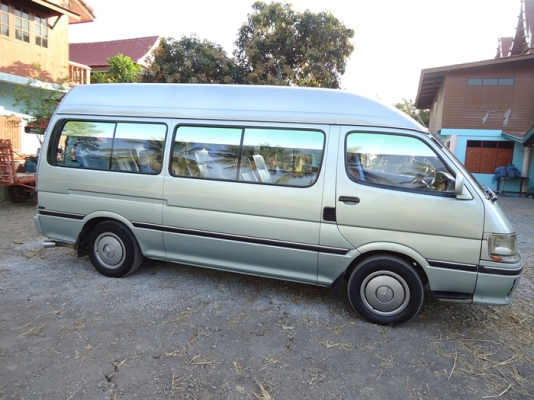 รถตู้  Toyota commuter  หลังคาสูง ช่วงยาว  ขับดี ประหยัด เอกสารพร้อมโอน