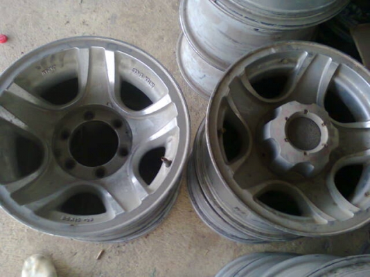 แม็กเดิม 15X8.5 ET-27  6/139 ขอบหนาไม่เคยซ่อม
