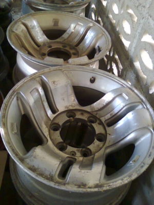 แม็ก4x4 เดิมๆ R15X8.5  6/139 ไร้ซ่อมใช้น้อยเก่าๆเก็บนานครับไม่คดดุ้ง(รับประกันทุกชุด)