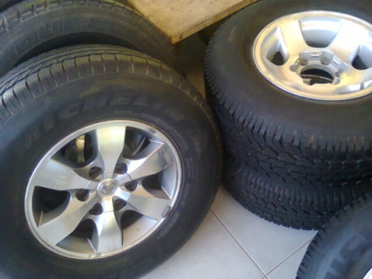 ชุดเดิม"ฟอร์จูน" แม็กเดิมไม่คดดุ้งพร้อมยาง 265-70-16 ชุดเดิม"ฟอร์จูน" แม็กเดิมไม่คดดุ้งพร้อมยาง 265-70-16