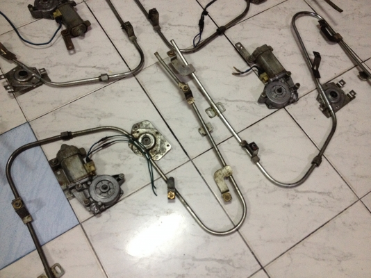 ขายชุดมอเตอร์กระจกไฟฟ้า BMW e30 1ชุด สภาพดีใช้งานได้ปกติ คู่หน้าราคา1900บาท คู่หลังราคา1900บาท ถ้าเอาทั้งชุดลดให้ ราคา3500บาท โทร0875077464โส กทม ขายชุดมอเตอร์กระจกไฟฟ้า BMW e30 1ชุด สภาพดีใช้งานได้ปกติ คู่หน้าราคา1900บาท คู่หลังราคา1900บาท ถ้าเอาทั้งชุดลดให้ ราคา3500บาท โทร0875077464โส กทม