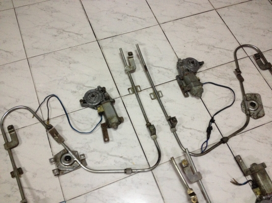 ขายชุดมอเตอร์กระจกไฟฟ้า BMW e30 1ชุด สภาพดีใช้งานได้ปกติ คู่หน้าราคา1900บาท คู่หลังราคา1900บาท ถ้าเอาทั้งชุดลดให้ ราคา3500บาท โทร0875077464โส กทม ขายชุดมอเตอร์กระจกไฟฟ้า BMW e30 1ชุด สภาพดีใช้งานได้ปกติ คู่หน้าราคา1900บาท คู่หลังราคา1900บาท ถ้าเอาทั้งชุดลดให้ ราคา3500บาท โทร0875077464โส กทม