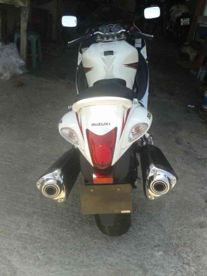 ธารนนทบุรี//ขาย suzuki hayabuza1300 ปี2008 สวยๆเดิมๆวิ่งมา8xxx  รถอินวอยท์+พรบ ราคา350,000บาท