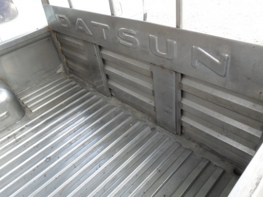 ลูกกระบะสแตนเลส  Datsun ช้างเหยียบ