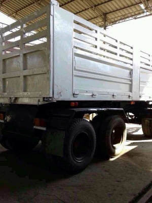 ขายหาง พ่วงดั้ม SKC  3 เพลา ยัด. ปี 46  สนใจติดต่อ 081 - 6079515