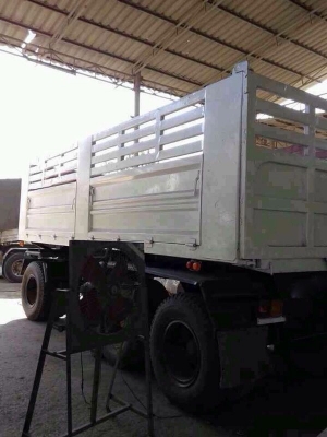 ขายหาง พ่วงดั้ม SKC  3 เพลา ยัด. ปี 46  สนใจติดต่อ 081 - 6079515