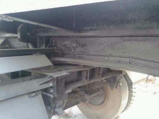 ขายหาง พ่วงดั้ม SKC  3 เพลา ยัด. ปี 46  สนใจติดต่อ 081 - 6079515