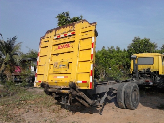 ลิฟท์ยกของท้ายรถบรรทุก (ถอดจาก6ล้อใหญ่)ราคาชุดละ25000 บาท มี3ชุด